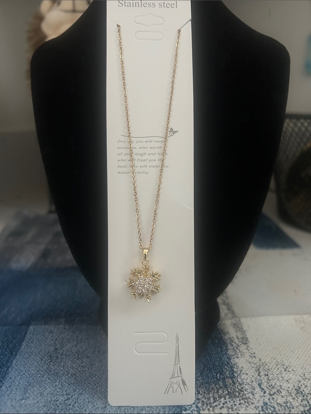 Gold Snowflake Pendant Necklace - Stainless Steel - Snowflake Spins